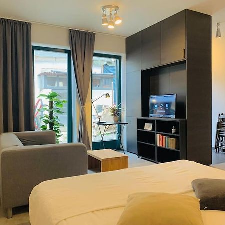 Cozy Friendly Place With Free Parking Prague Ngoại thất bức ảnh