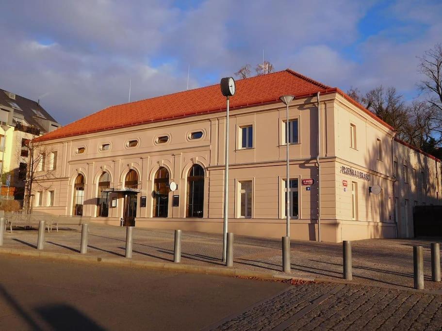 Cozy Friendly Place With Free Parking Prague Ngoại thất bức ảnh