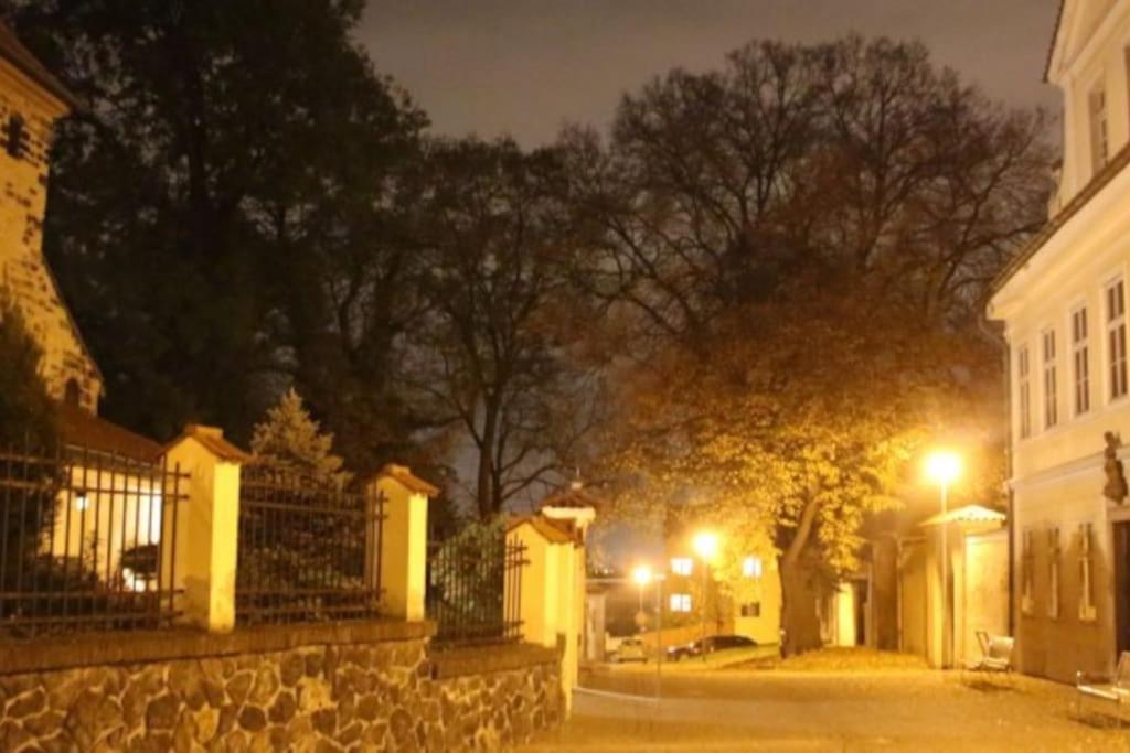 Cozy Friendly Place With Free Parking Prague Ngoại thất bức ảnh