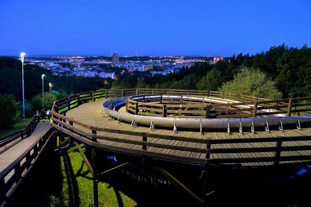 Cozy Friendly Place With Free Parking Prague Ngoại thất bức ảnh