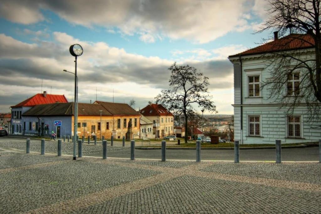 Cozy Friendly Place With Free Parking Prague Ngoại thất bức ảnh