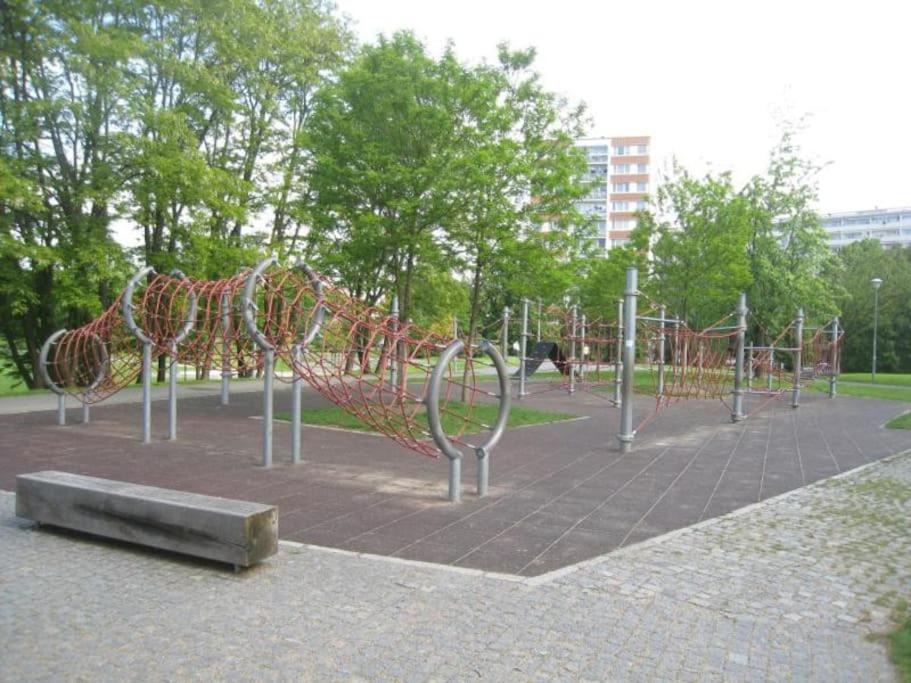 Cozy Friendly Place With Free Parking Prague Ngoại thất bức ảnh